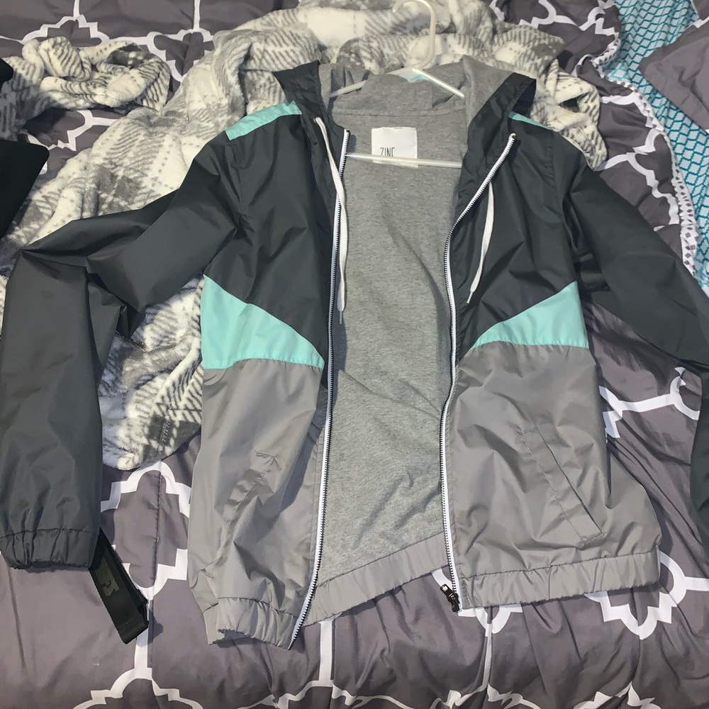 Zine grey windbreaker